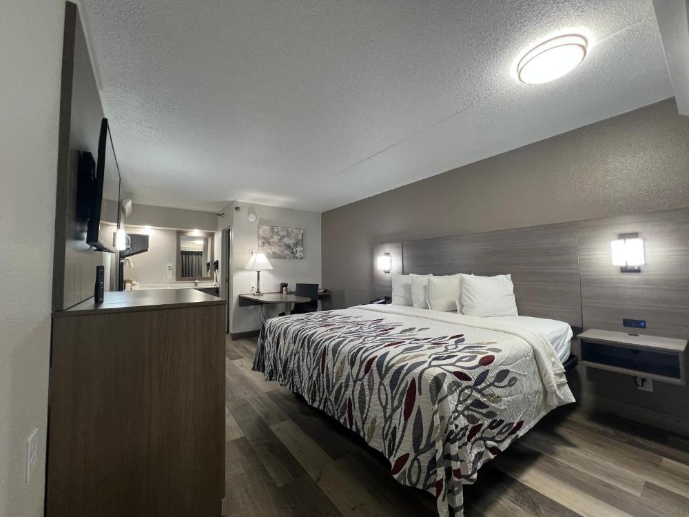 Superior King Room Smoke Free interior